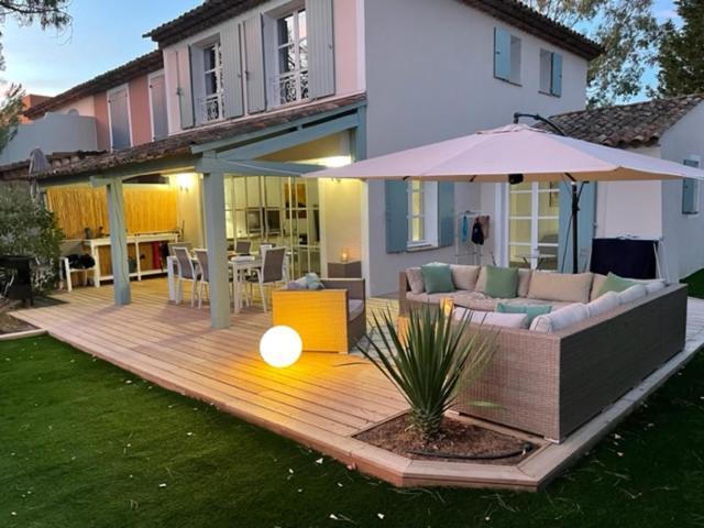 Les Restanques Maison Du Lac 4 Chambres Grimaud Exterior photo